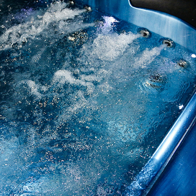 Vrijstaande slimme 5-persoons bubbelbad met high flow jets / wifi / bluetooth luidsprekers en balboa systeem