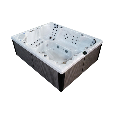Ontspan in het comfort van een bubbelbad voor 8 personen met 73 straalvliegtuigen en 16 luchtvliegtuigen.
